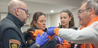 Una joven da a luz en una vivienda de El Cabanyal