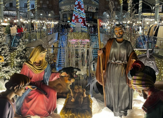 El Mercado de Colón enciende la Navidad con mercadillos y conciertos gratuitos