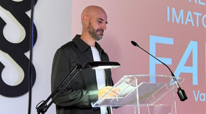 Vicent Ramon: “Me he volcado física y mentalmente para crear una imagen que permanezca en la memoria fallera”