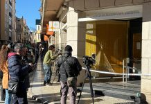 Recibe el alta la niña hospitalizada tras ser tratada en la clínica dental de Alzira La Policía registra la clínica dental de Alzira