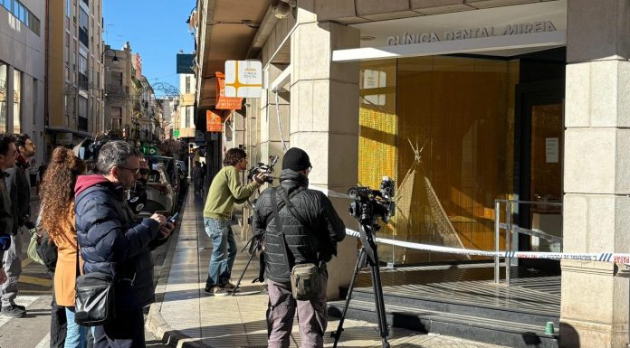 Investigan si el anestesista imputado por la muerte de una menor causó complicaciones en un tercer niño sedado La Policía registra la clínica dental de Alzira