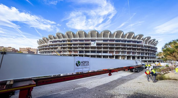 Inician las obras de la cubierta del Nou Mestalla: las vigas ya están en Valencia