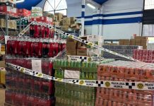 Decomisan 73.000 latas de refrescos y 3.000 chocolatinas sin etiquetado
