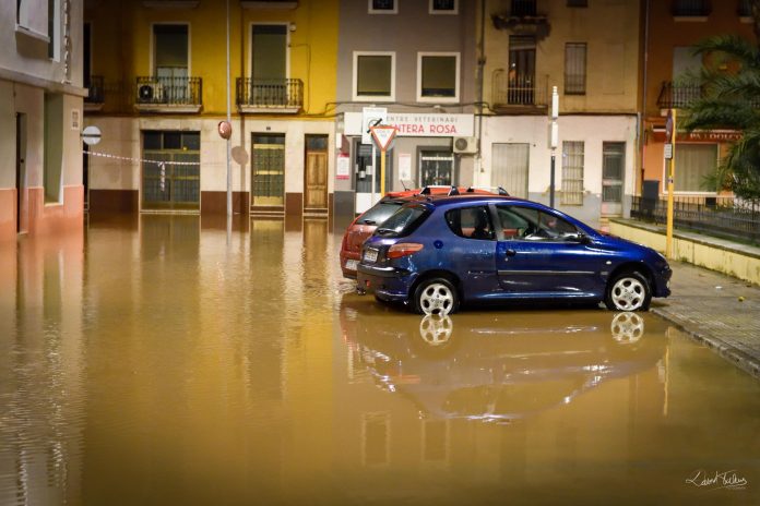 7televalencia-lluvia-carcaixent (4) Carreteras cortadas y problemas de tráfico en Valencia: listado de vías afectadas