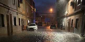 Imagen de una de las calles de la localidad inundada