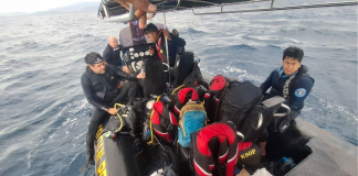 Tres olas y un fenómeno marino "poco común" explican el naufragio de la familia valenciana en Indonesia