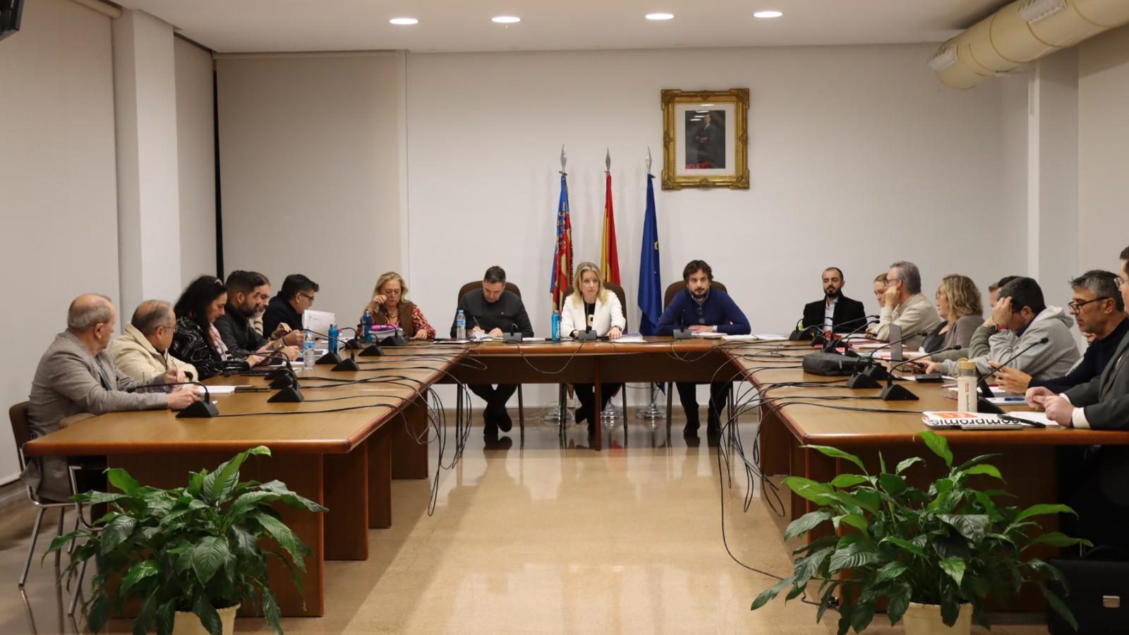 Xirivella aprueba un presupuesto de 27,4 millones de euros para 2026 centrado en las personas, los servicios públicos y la inversión