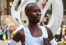 El keniata John Korir gana el Maratón con un tiempo de 2:02:24