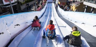 Los más pequeños podrán disfrutar de un tobogán de hielo