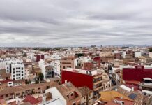 Paterna negocia construir 2.000 viviendas de protección pública Paterna negocia con el Ministerio de Defensa la construcción de 2.000 viviendas públicas