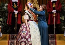 Las Exaltaciones de las Falleras Mayores de València rompen con el formato tradicional