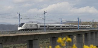 Imagen de archivo de un AVE