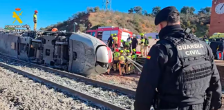 La Guardia Civil visita el lugar del accidente de trenes cerca de Adamuz, personas desaparecidas