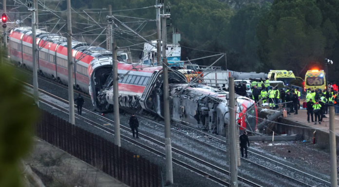 Los maquinistas pidieron reducir la velocidad de los trenes Valencia-Madrid por el estado de las vías Los maquinistas pidieron reducir la velocidad de los trenes Valencia-Madrid por el estado de las vías