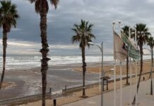 La borrasca Harry engulle playas, paseos marítimo y amenaza viviendas en València Playas afectadas por las subidas del nivel del mar