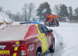 La borrasca Kristin complica la circulación con nieve, viento y riesgo de hielo
