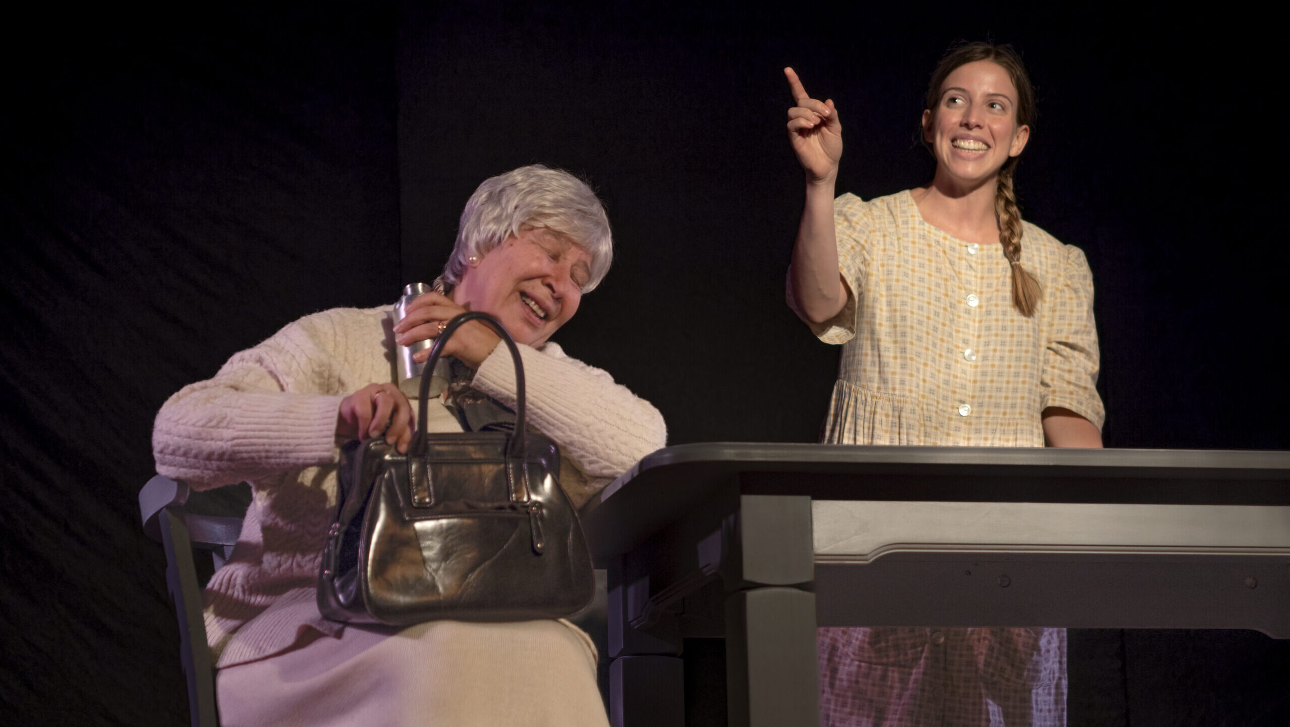 ‘Nuestros muertos’, dos violencias, una misma herida