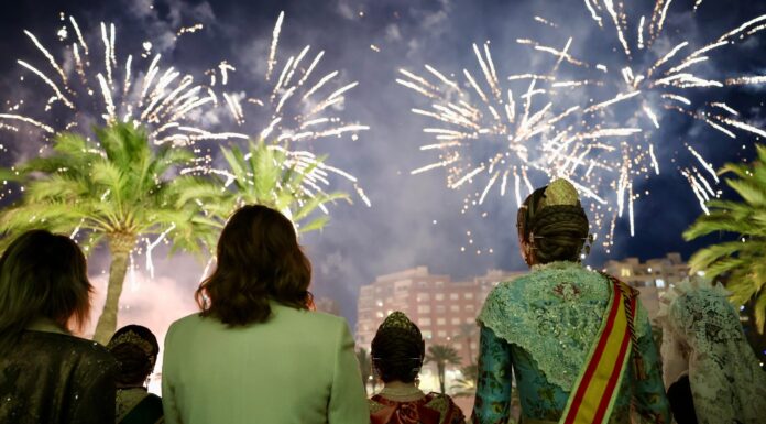Hora y lugar de los fuegos artificiales de este fin de semana en València
