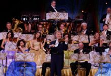 André Rieu convierte el Roig Arena en un salón de gala vienés