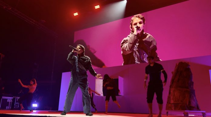 Sen Senra trae su “Última misa” a Roig Arena