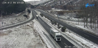 Imagen de una de las carreteras afectadas por las nevadas