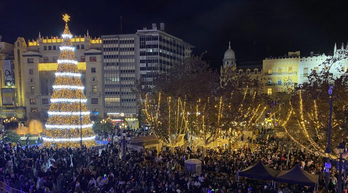 Así se han vivido las campanadas en Valencia con más de 10.000 personas