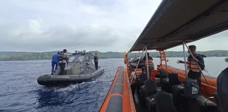 Trabajos de búsqueda en Indonesia