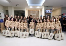 Realce entrega la posticería oficial a las Falleras Mayores de València y sus Cortes de Honor