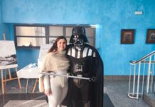 Una boda de ‘Star Wars’ sorprende en Rafelbunyol: Darth Vader y Padmé Amidala dan el ‘sí, quiero’ Una boda de 'Star Wars' sorprende en Rafelbunyol: Darth Vader y Padmé Amidala dan el 'sí, quiero'