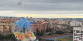 una senyera en el cielo