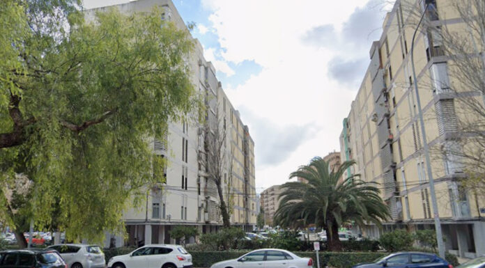 Muere una persona en un incendio en Tres Forques que deja 19 heridos