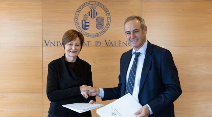 La Universitat de València y Global Omnium refuerzan su alianza en formación e innovación La Universitat de València y Global Omnium refuerzan su alianza estratégica en formación e innovación con la firma de un nuevo convenio