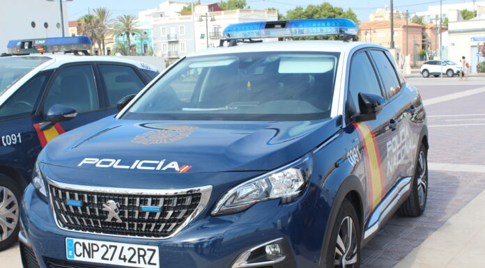 28 detenidos por vender contratos de alquiler falsos a inmigrantes irregulares en Valencia Veintiocho detenidos por vender contratos de alquiler falsos a inmigrantes irregulares en Valencia