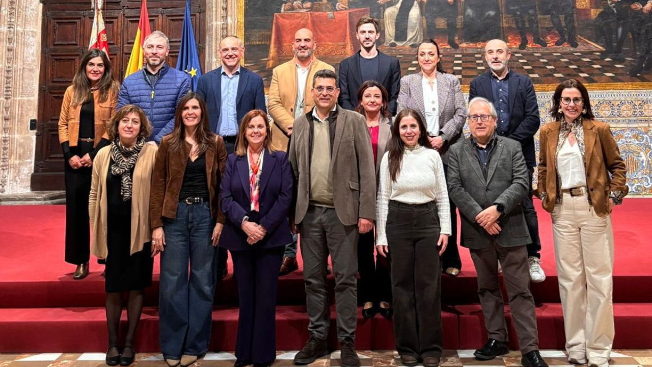 L'alcalde d'Alfafar presidix la xarxa que acosta els pobles a Europa