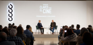 La comèdia està protagonitzada per Carmen Machi, Antonio Resines, el propi Colomo i el seu fill, l'artista Pablo Colomo, i compta amb la col·laboració d'artistes com Antonio López