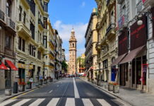 ¿Cuántas viviendas hay en València por menos de 311.000 euros? Así es la oferta tras el nuevo tope del IVF Calle La Paz de València