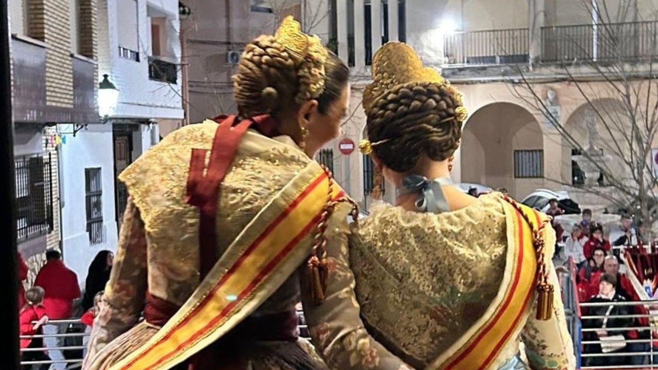 Falleras Mayores de Alborache en la Crida