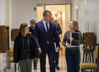 La Diputació destina 7,8 milions a 57 nous projectes del Pla Obert El president i les vicepresidentes de la Diputació