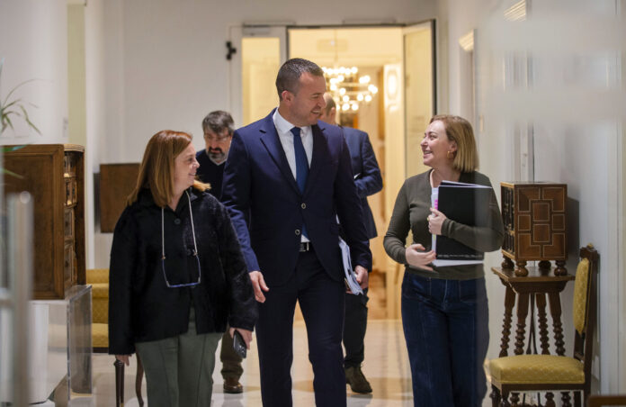 7televalencia president vicepresidentes diputacio El president i les vicepresidentes de la Diputació