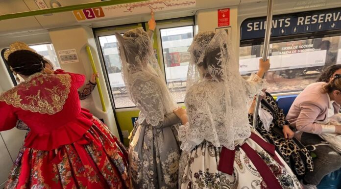 Metrovalencia anuncia horario especial para la primera Mascletà: estos son los cambios