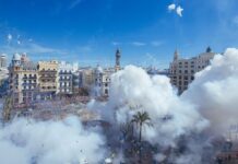 ¿Te ha tocado ver una mascletà desde el balcón del Ayuntamiento? Así puedes comprobarlo