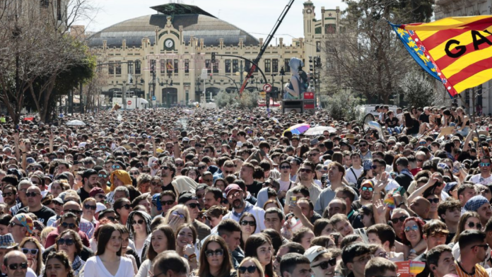 Valencia podría limitar la llegada de Cercanías en días clave de Fallas