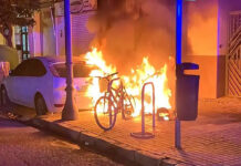 Arde una motocicleta en San Marcelino