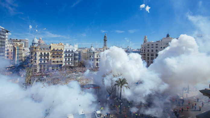 0213-Mascleta-696x391