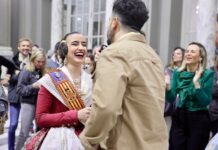 El grupo Bombai llena de música los momentos previos a la Mascletà