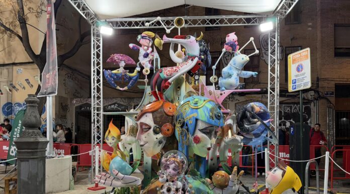 Las fallas infantiles ya están en las calles: la ruta perfecta para ver las mejores