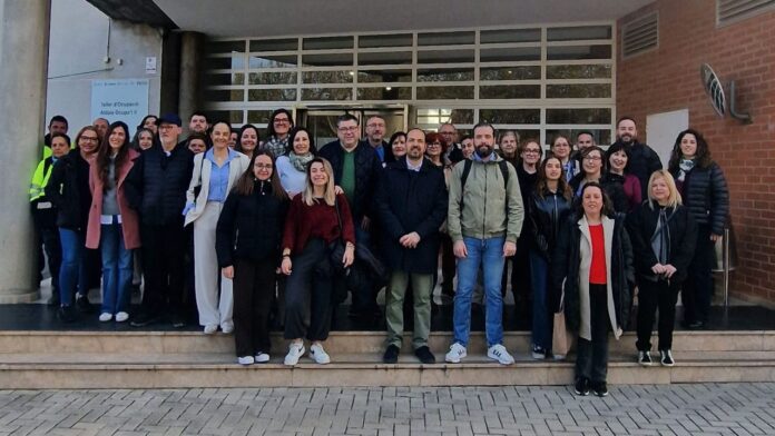 7televalencia aldaia incorpora trabajadores L'alcalde d'Aldaia amb els nous treballadors