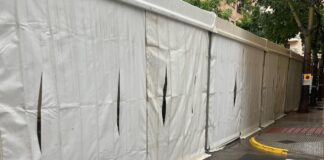 Cortes laterales en la carpa de la Falla Plaza Cortes Valencianas de Aldaia