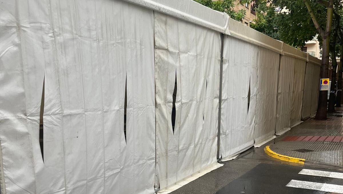 Cortes laterales en la carpa de la Falla Plaza Cortes Valencianas de Aldaia