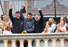 Más de un centenar de kilos de pólvora hacen vibrar la Plaza del Ayuntamiento Más de un centenar de kilos de pólvora hacen vibrar la Plaza del Ayuntamiento